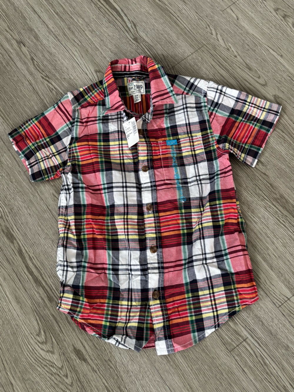 5/$25✨Red Multicolor Plaid Short-Sleeve Button-Up Shirt